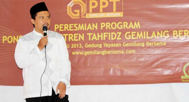 Ketua Yayasan Drs.H. Nurokhman